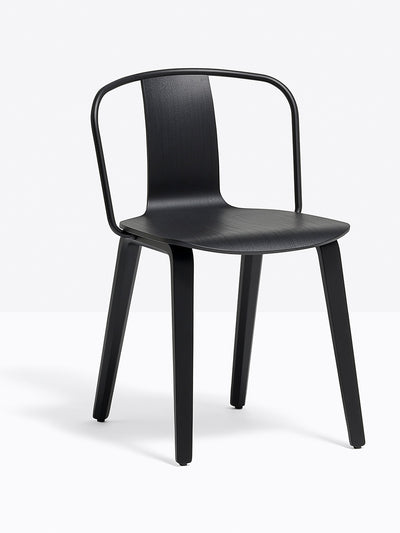 Chaise Jamaica 2910 noire vue de trois quarts