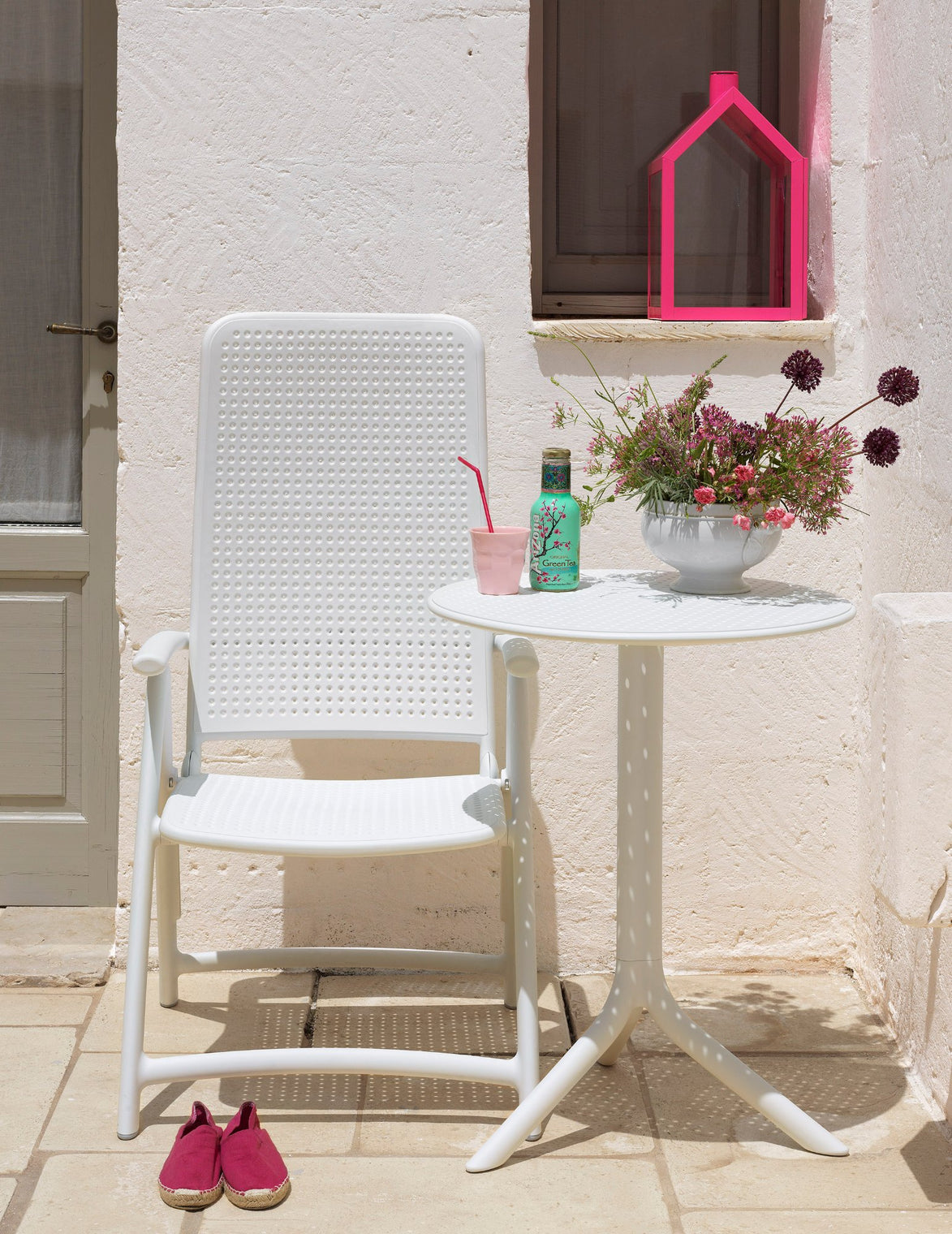 Fauteuil relax Darsena Nardi – mise en scène terrasse
