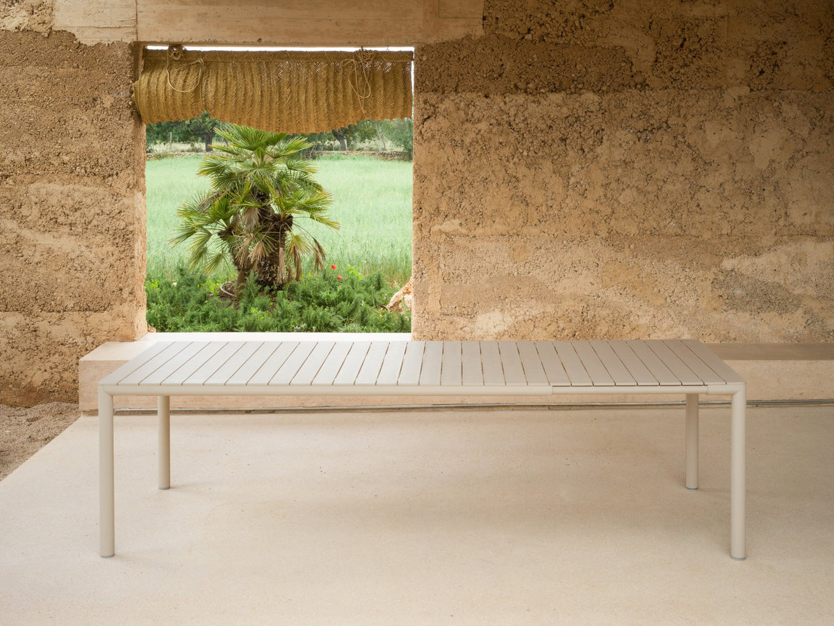 Table extensible Tevere 147 Nardi – mise en scène terrasse