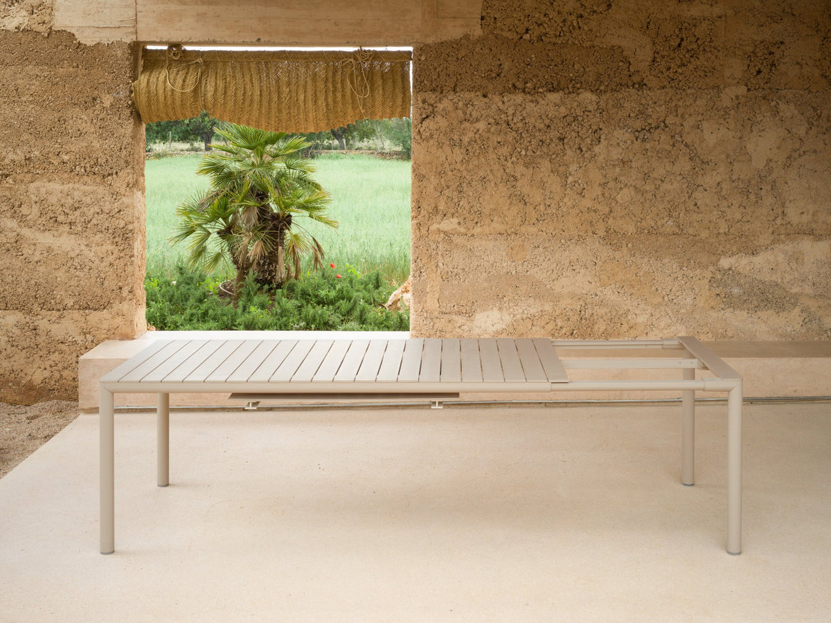 Table extensible Tevere 147 Nardi – mise en scène terrasse