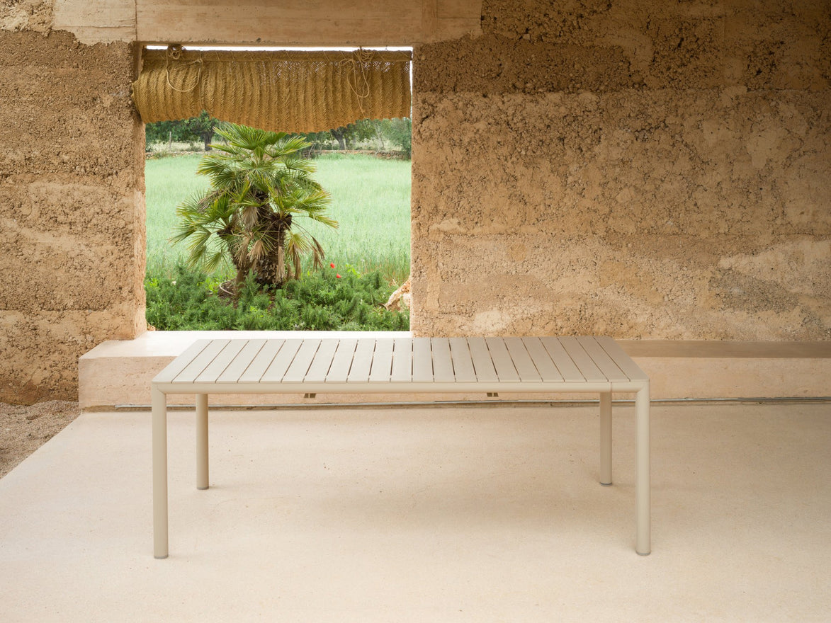 Table extensible Tevere 147 Nardi – mise en scène terrasse
