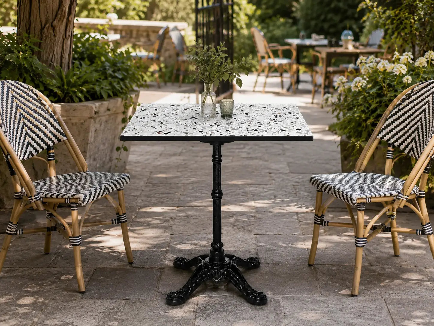Table complète Bellagio - Compact 65x65 cm