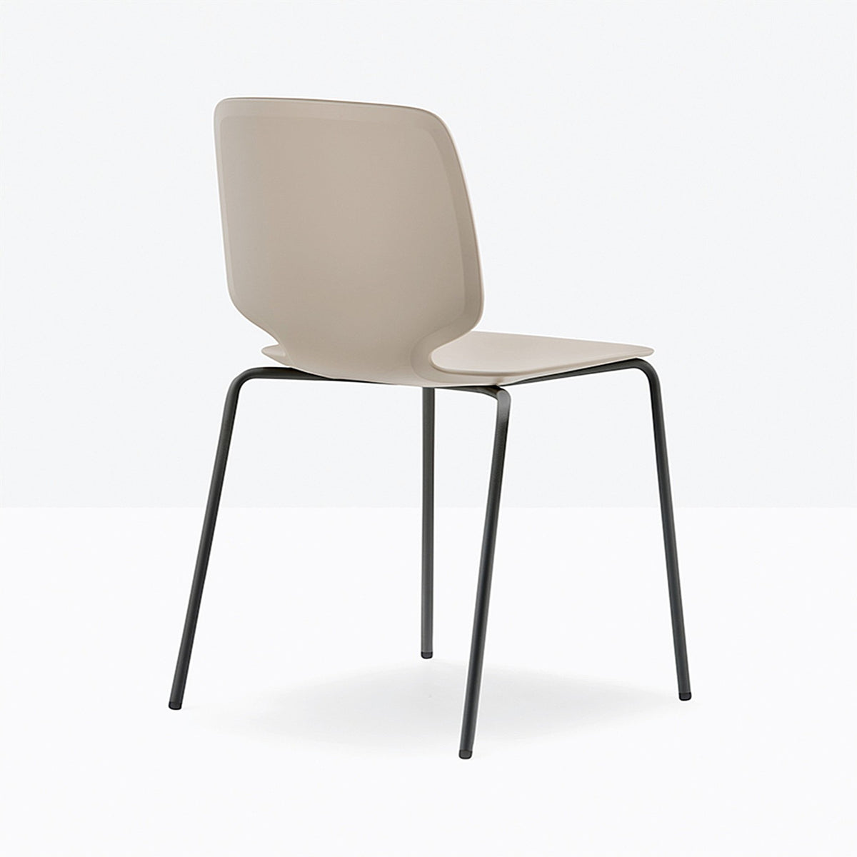 Chaise Babila sable, structure noire