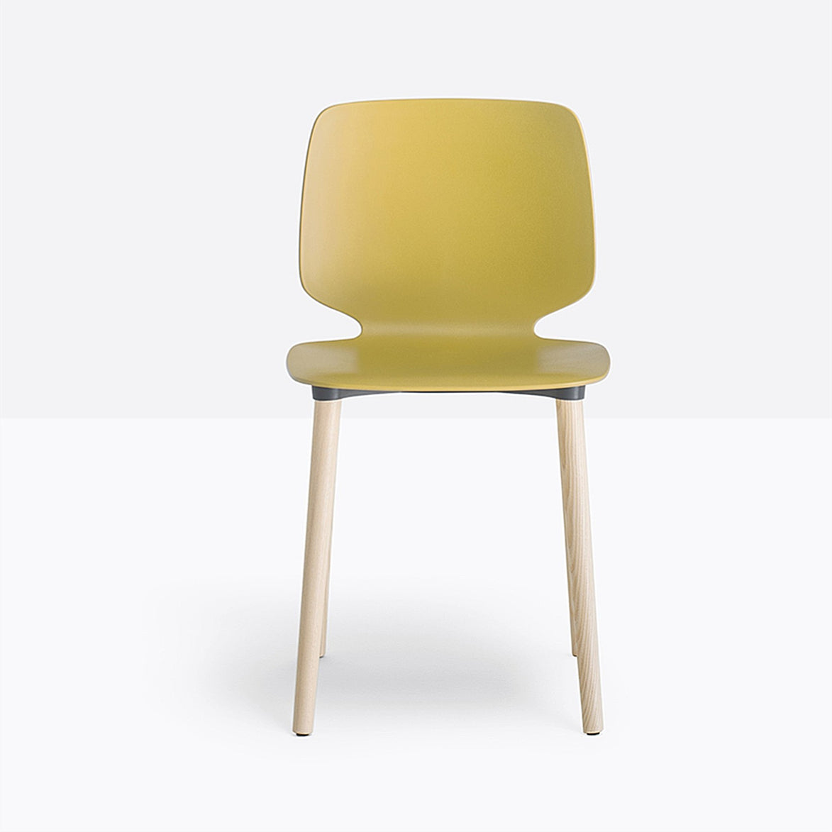 Chaise Babila jaune vue de face