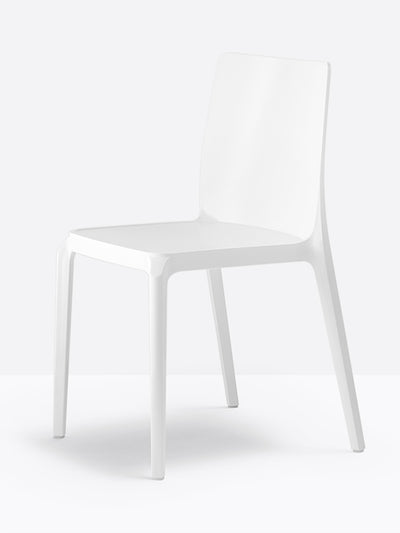 Chaise Blitz blanche vue de trois quarts