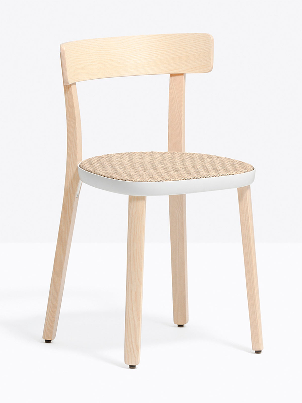 Chaise Folk cannée frêne vue de profil