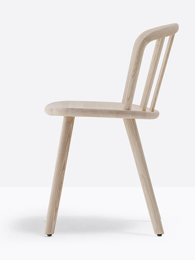 Chaise Nym frêne vue de profil