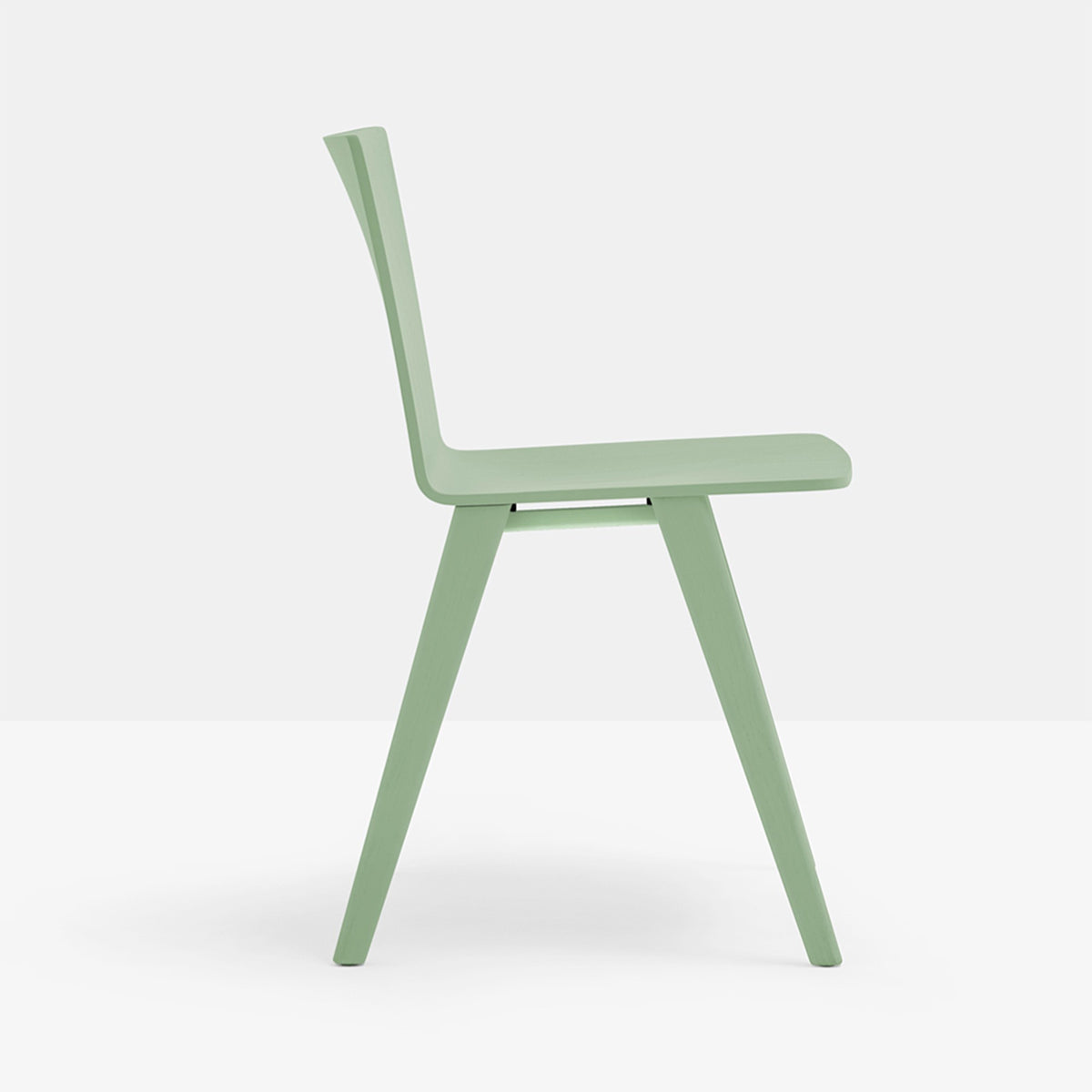 Chaise Osaka laquée vert clair