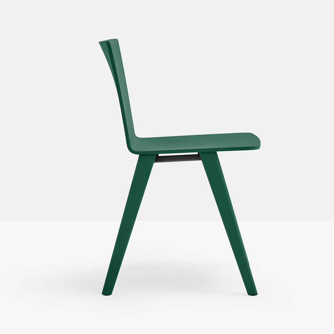 Chaise Osaka laquée vert foncé