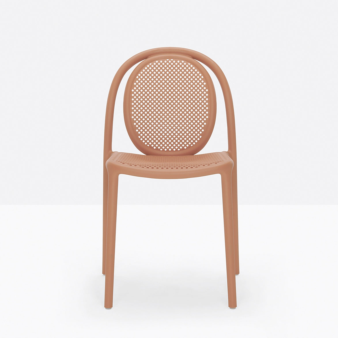 Chaise Remind terracotta vue de trois quarts