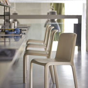Chaises Snow sable dans un bar