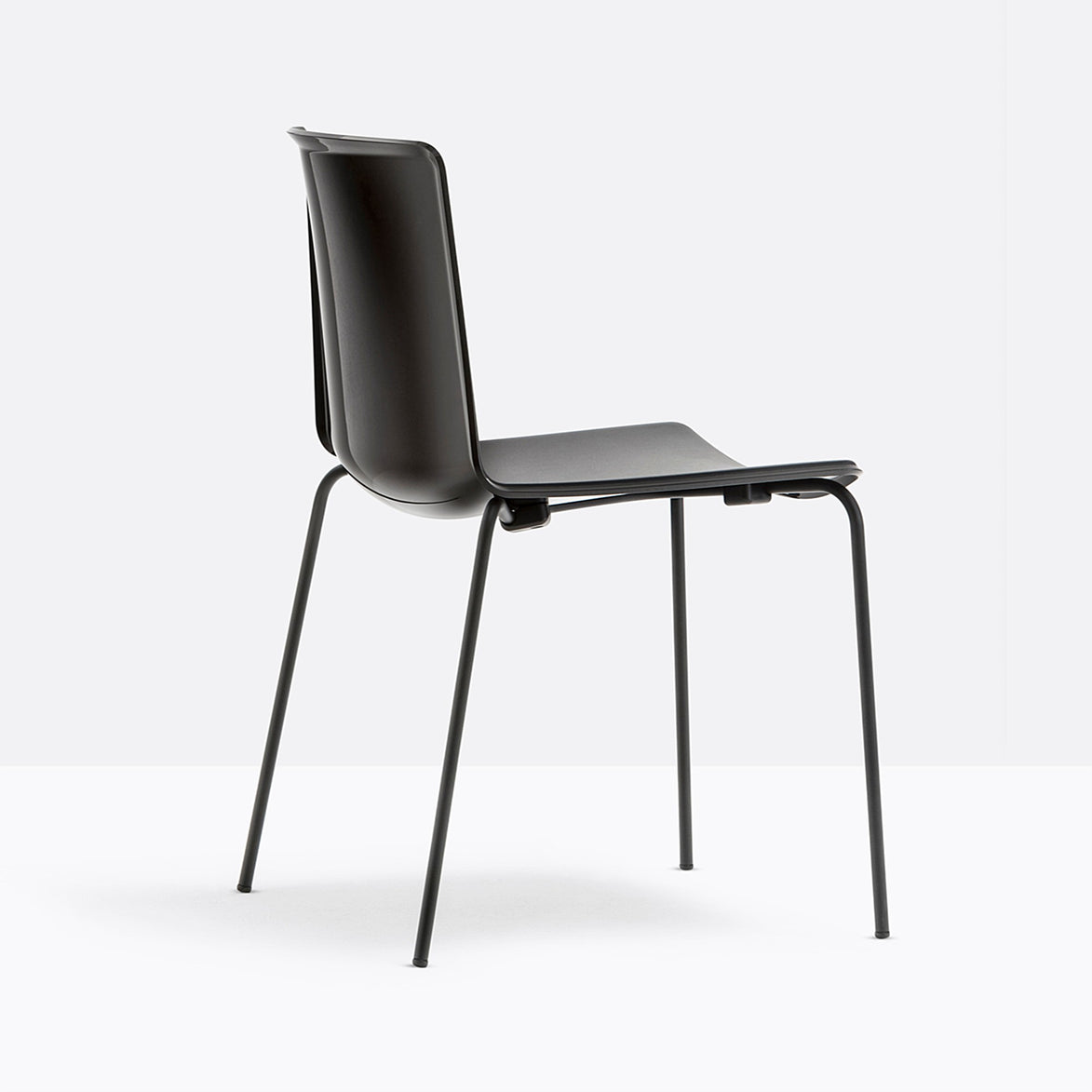 Chaise Tweet noire vue de dos