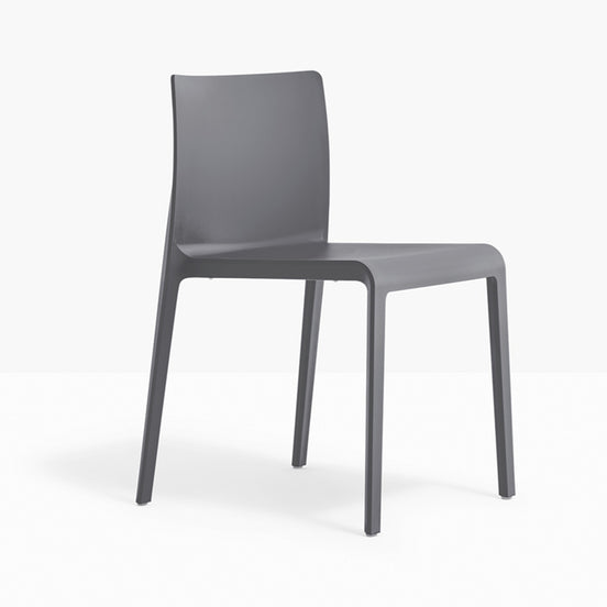 Chaise Volt Pedrali gris anthracite