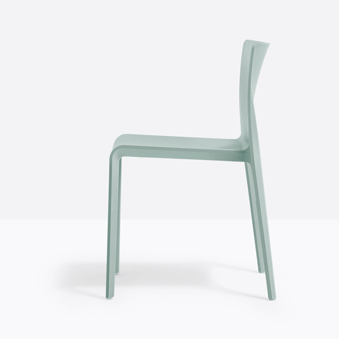 Chaise Volt Pedrali vert sauge