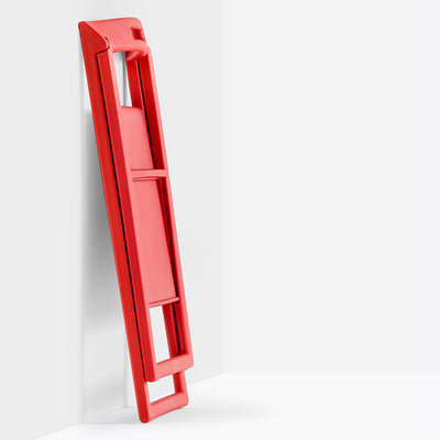 Chaise Enjoy pliée, rangement compact
