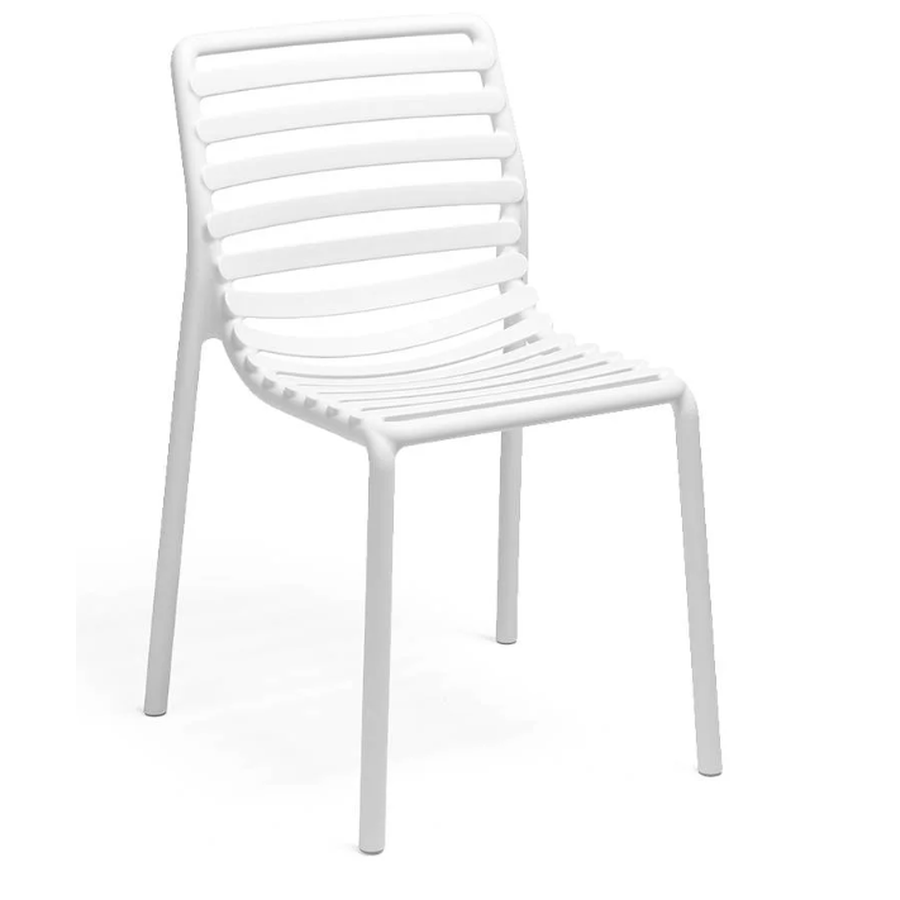 Doga Bistrot — chaise de terrasse à dossier à lattes verticales ventilé