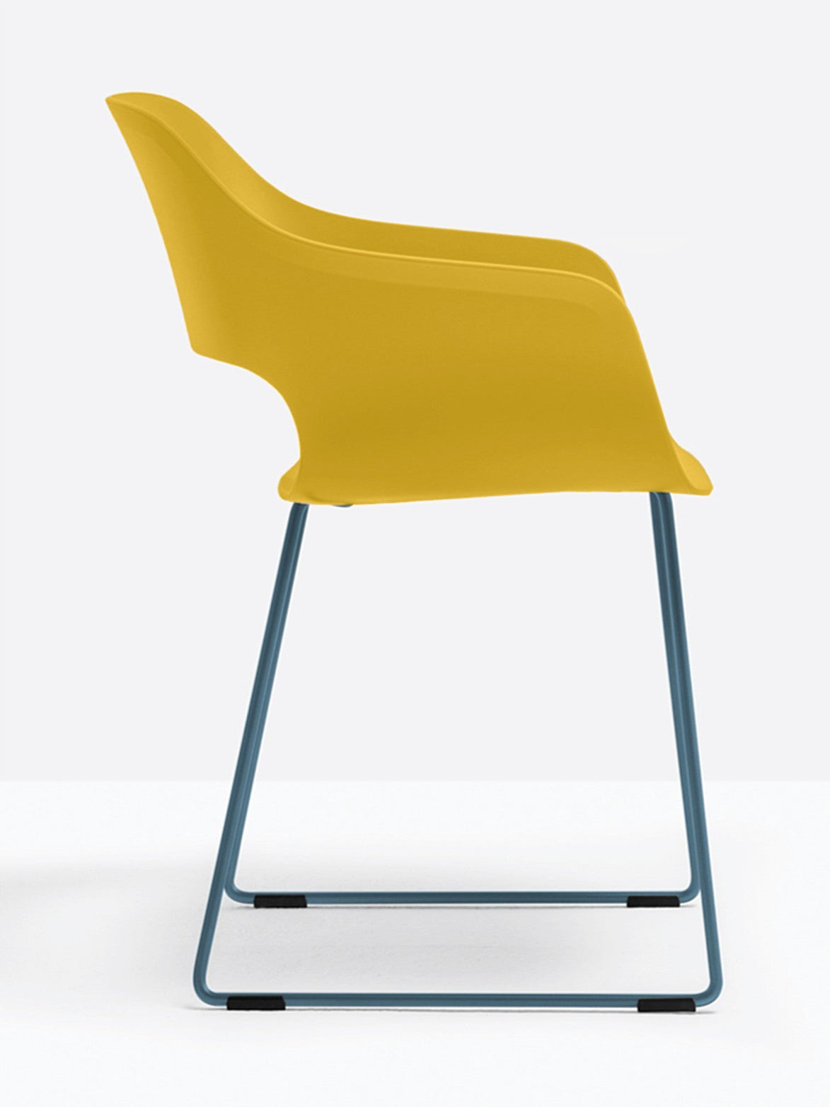 Fauteuil Babila luge 2745 Pedrali, coque Jaune moutarde GI