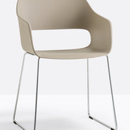 Fauteuil Babila luge sable, structure chromée