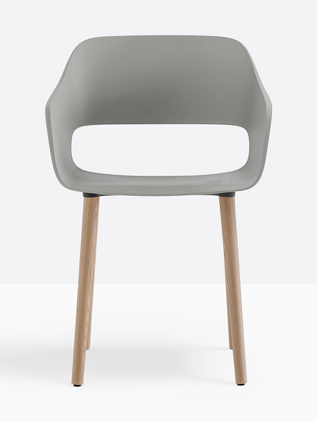 Fauteuil Babila pieds bois 2755 Pedrali, coque gris, pieds noyer