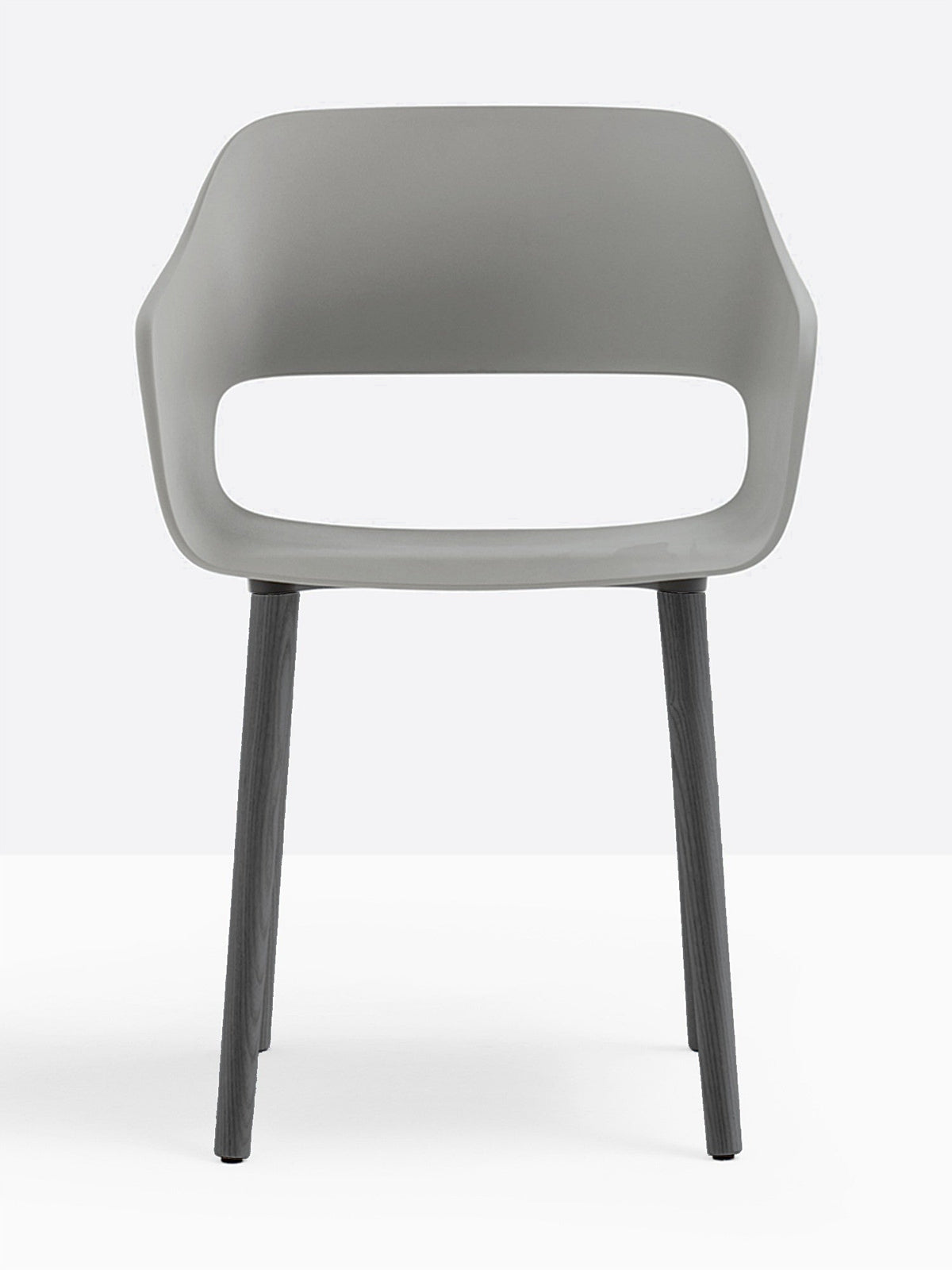 Fauteuil Babila pieds bois 2755 Pedrali, coque gris, pieds noirs