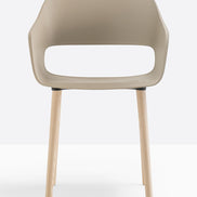 Fauteuil Babila sable, pieds en frêne naturel