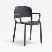 Fauteuil bistrot Dome Pedrali noir en polypropylène