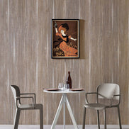 Fauteuils Dome beiges autour d'une table de café