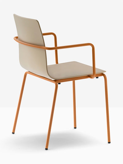 Fauteuil Inga sable vue de trois quarts arrière