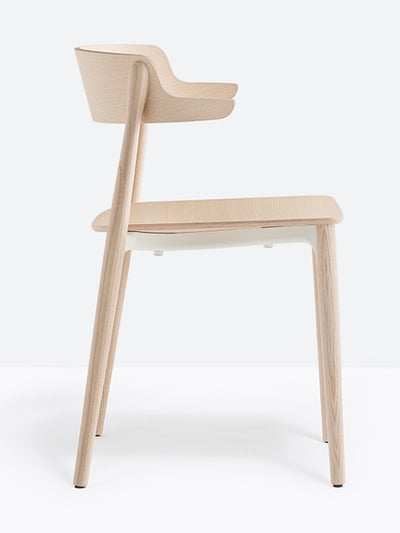 Fauteuil Nemea frêne vue de profil