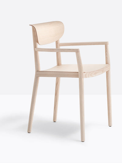 Fauteuil Tivoli frêne vue de trois quarts