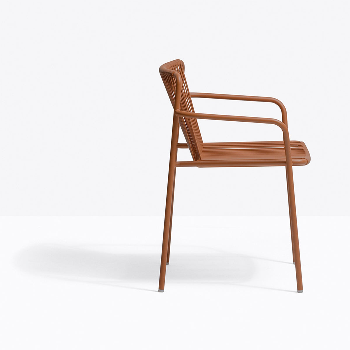Fauteuil Tribeca terracotta vue de profil