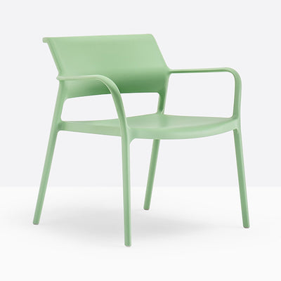 Fauteuil lounge Ara vert sauge vue de trois quarts