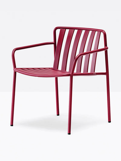 Fauteuil lounge Coney bordeaux vue de trois quarts