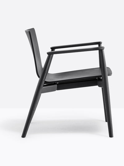 Fauteuil lounge Malmö noir vue de trois quarts