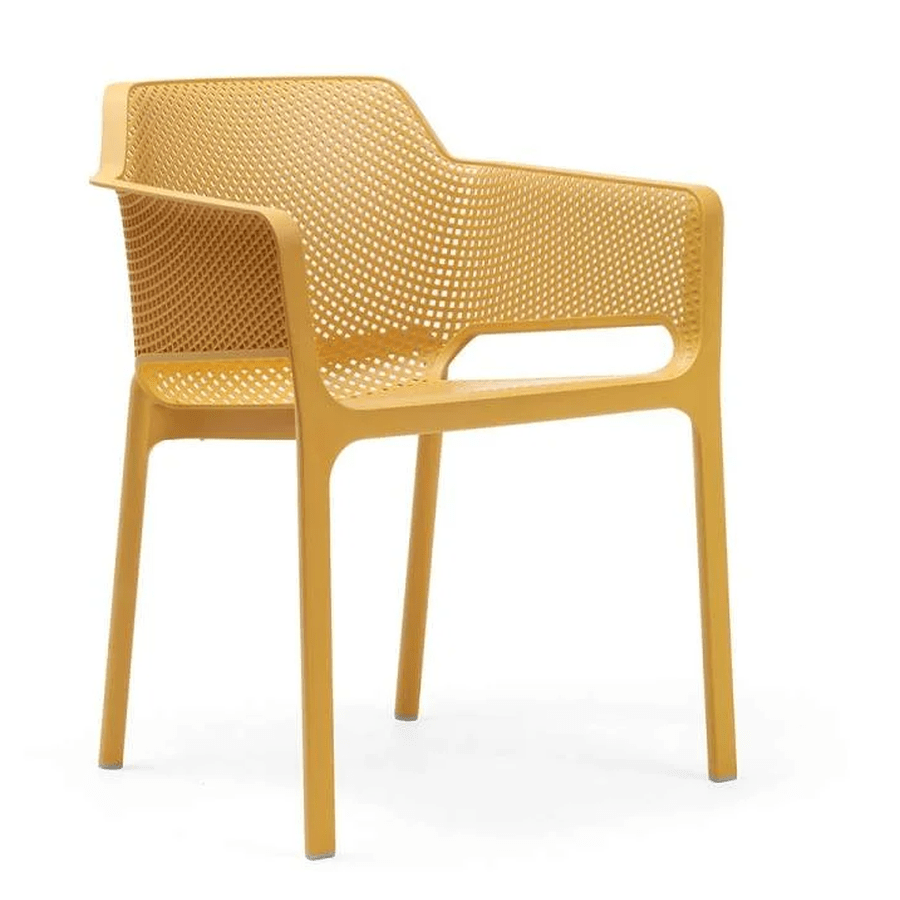 Fauteuil Net — fauteuil de terrasse à dossier ajouré ventilé en résine recyclable