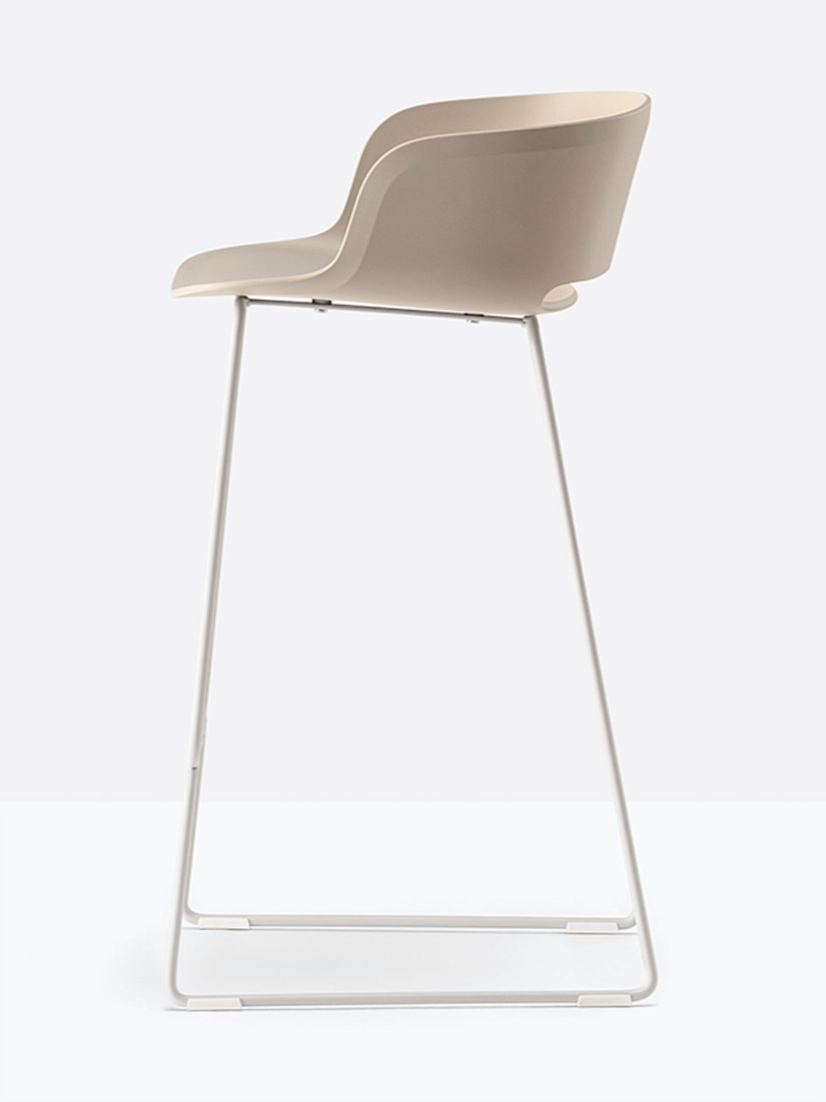 Tabouret Babila sable vue de profil