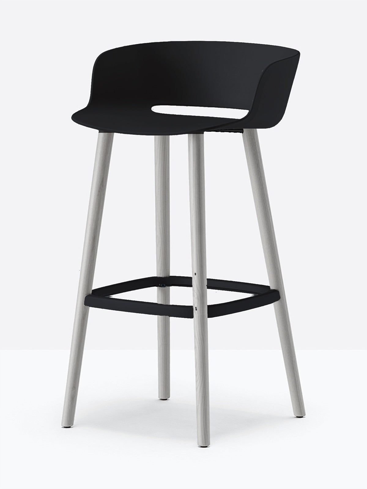 Tabouret de bar Babila pieds bois 2757 / 2758 Pedrali, coque noir, pieds gris clair