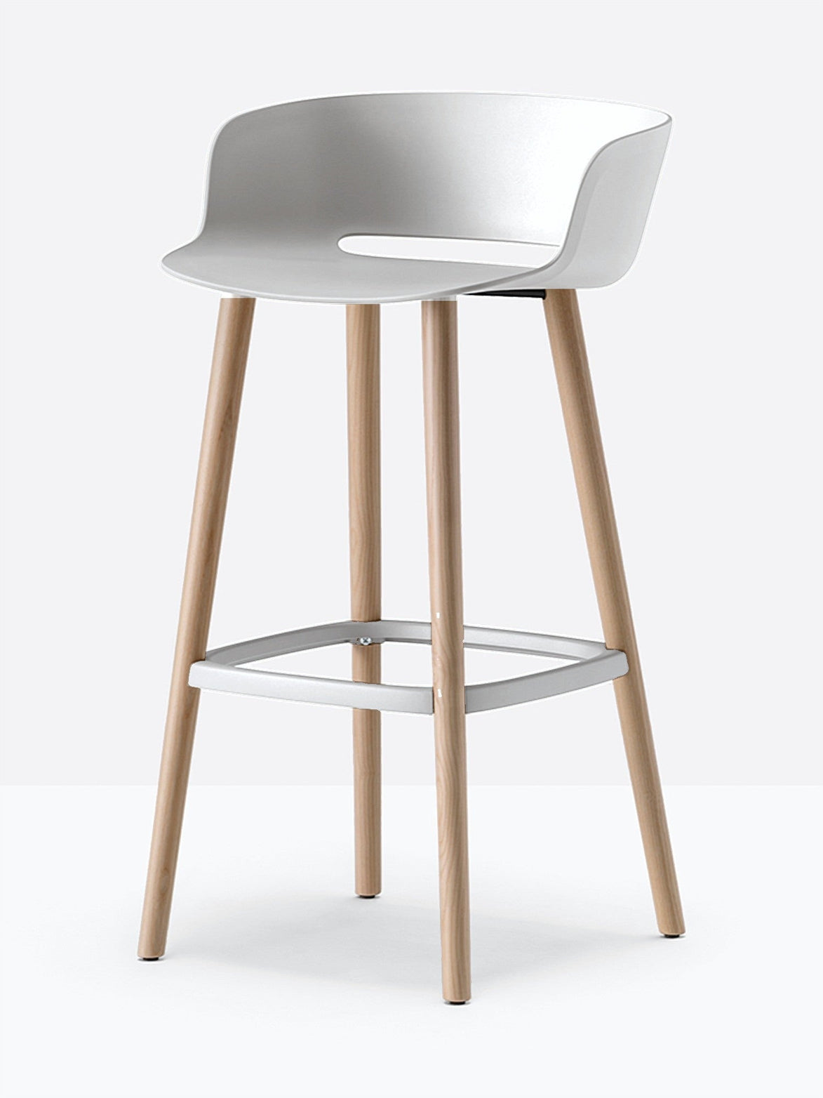 Tabouret de bar Babila pieds bois 2757 / 2758 Pedrali, coque blanc, pieds noyer