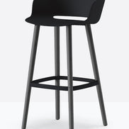 Tabouret de bar Babila pieds bois 2757 / 2758 Pedrali, coque noir, pieds noirs