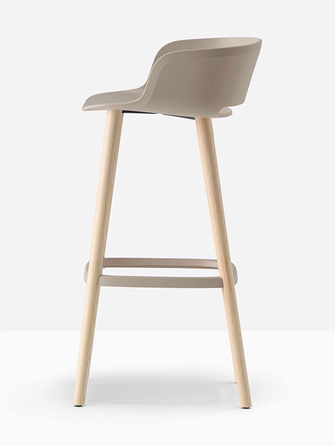 Tabouret Babila pieds bois sable vue de profil