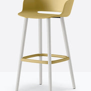 Tabouret de bar Babila pieds bois 2757 / 2758 Pedrali, coque jaune moutarde, pieds blancs
