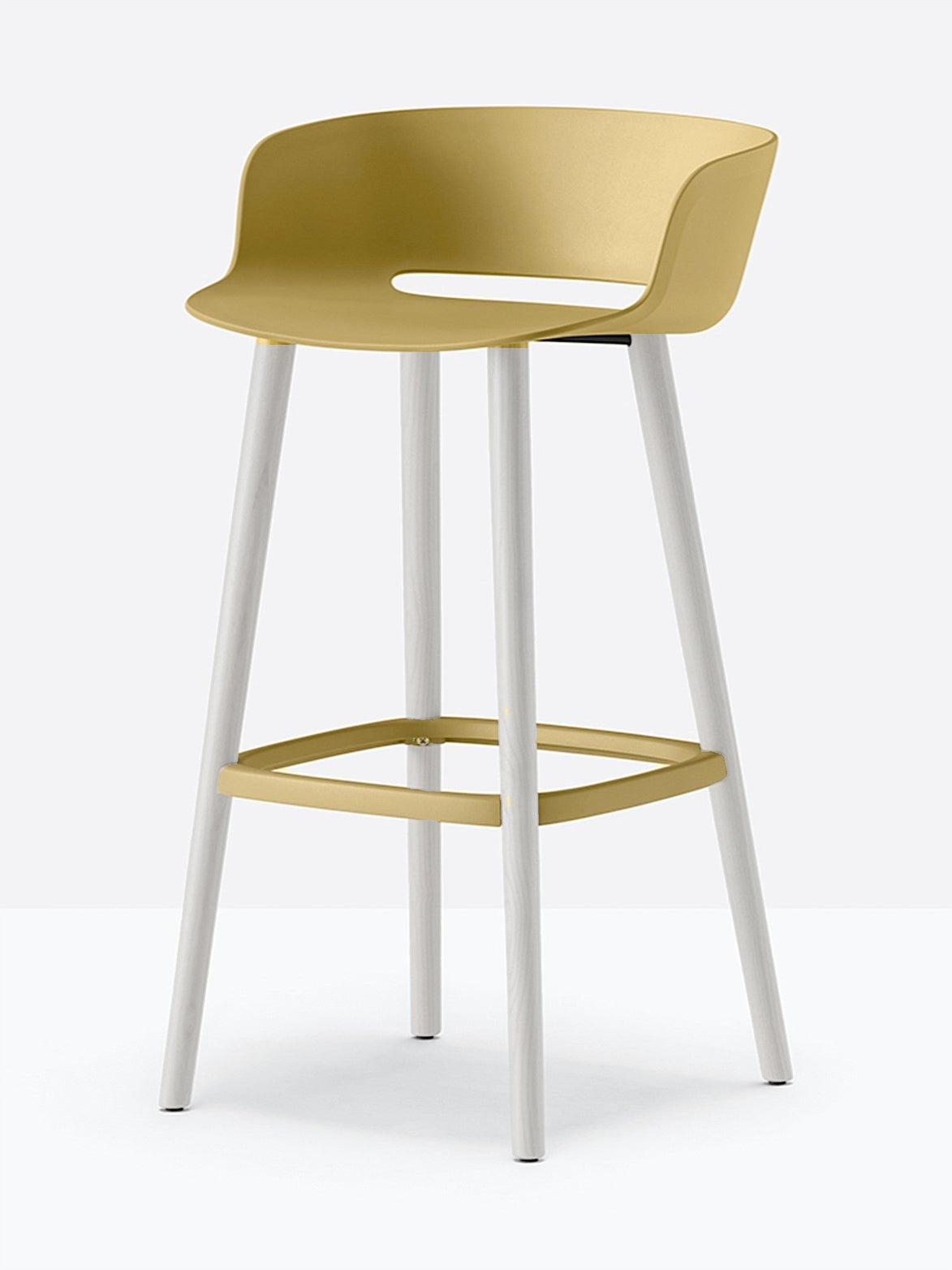 Tabouret de bar Babila pieds bois 2757 / 2758 Pedrali, coque jaune moutarde, pieds blancs