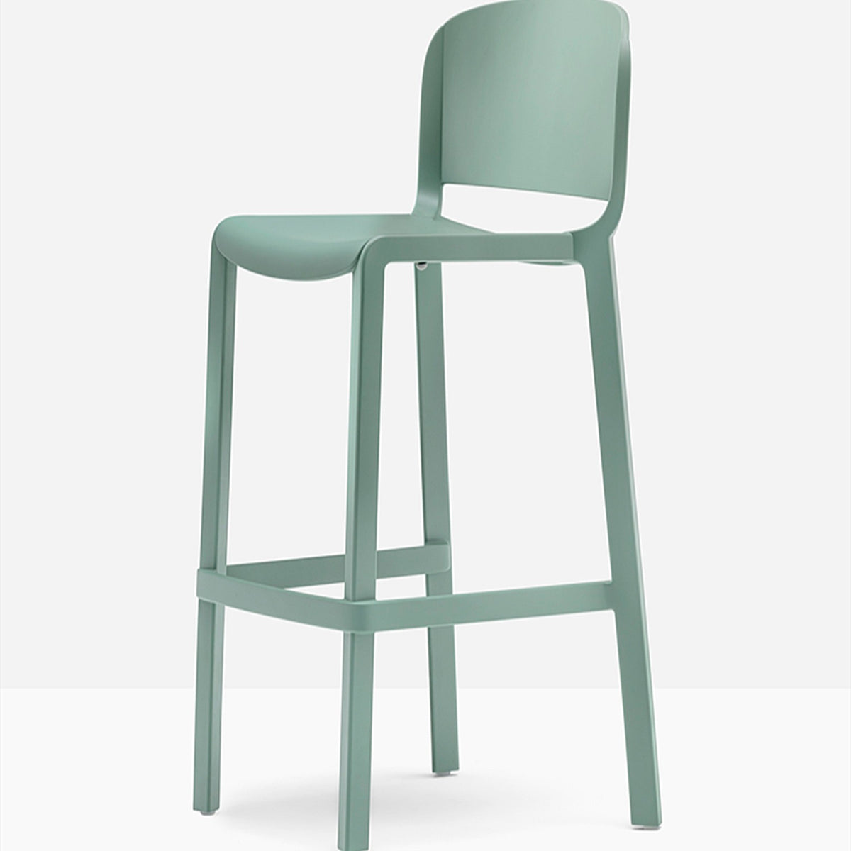 Tabouret de bar Dome vert sauge vue de trois quarts