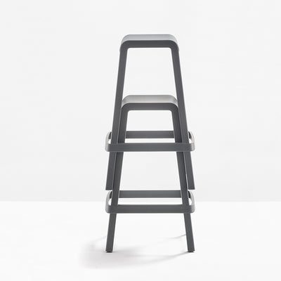 Tabourets Dome sans dossier gris anthracite empilés