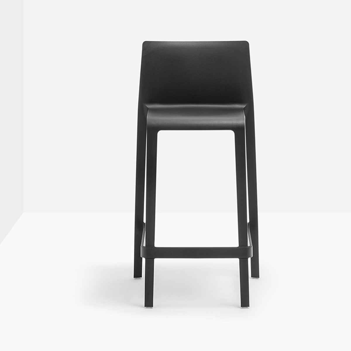 Tabouret de bar Volt Pedrali noir assise 66 cm
