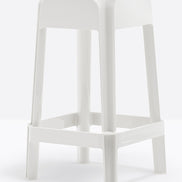 Tabouret de comptoir Rubik blanc vue de trois quarts