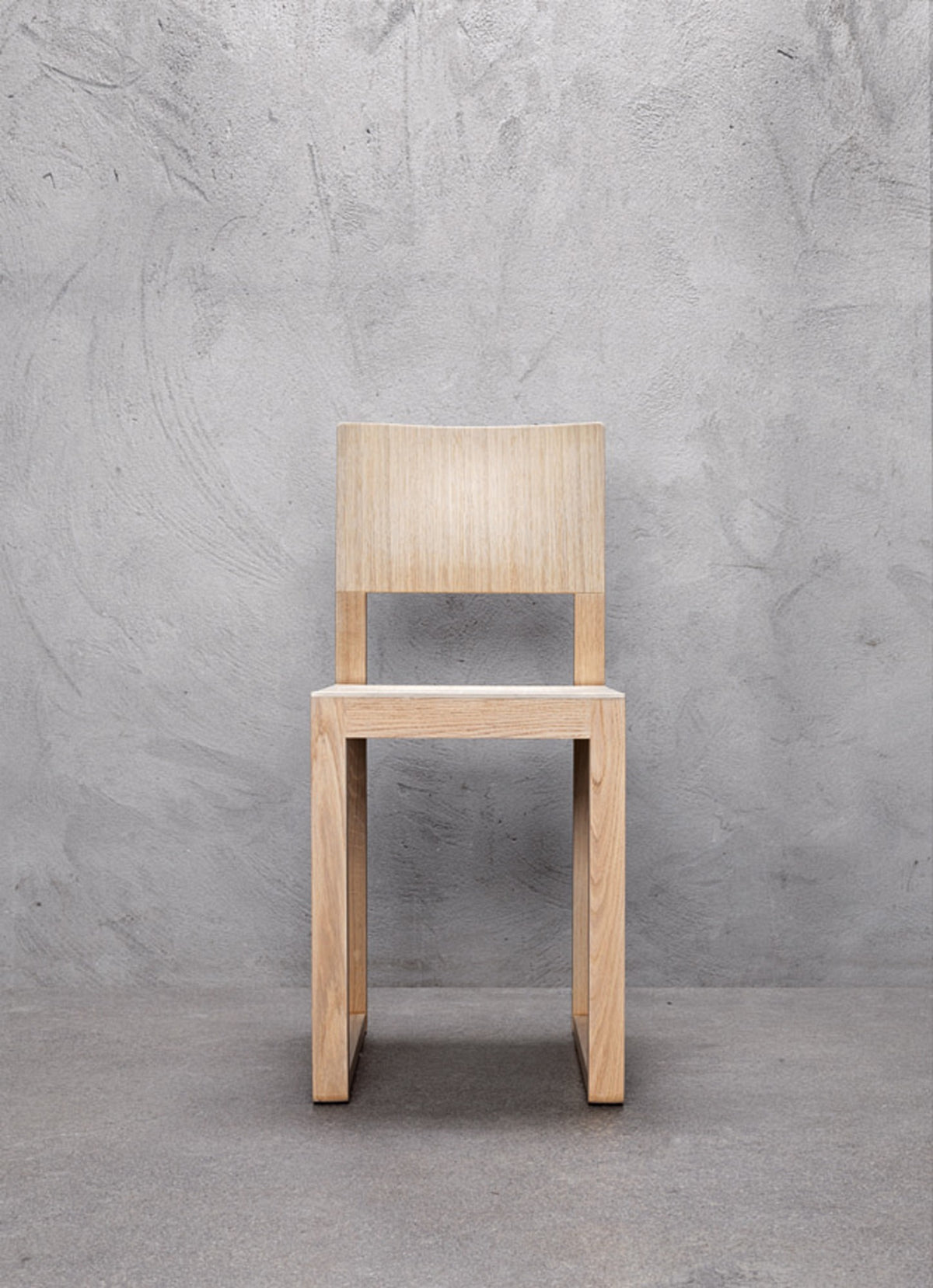 Chaise Brera 380 chêne en situation