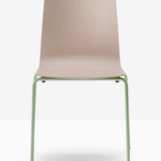 Chaise Inga Pedrali rose, structure vert sauge