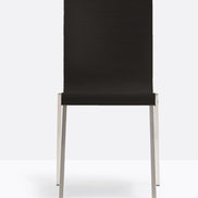 Chaise Kuadra Pedrali pieds carrés, bois noir