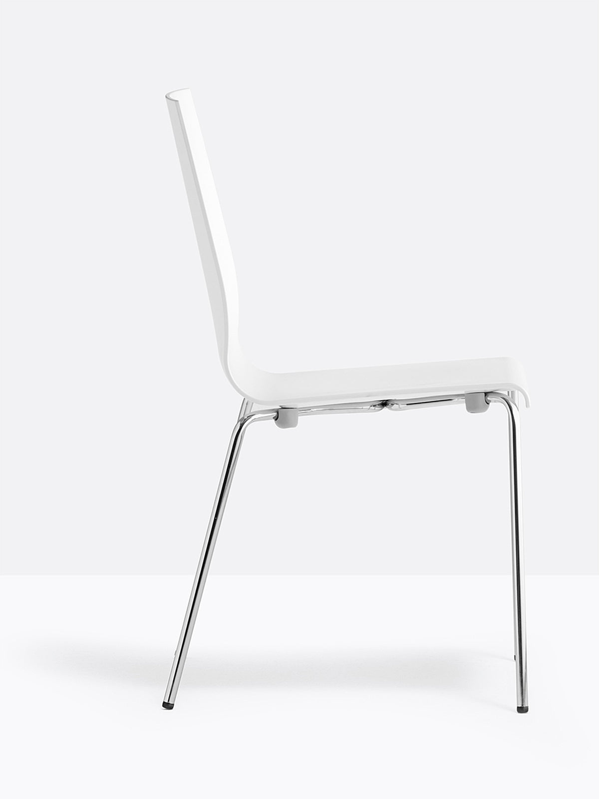 Chaise Kuadra 1151 / 1331 Pedrali, coque blanche